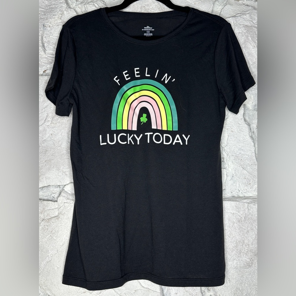 Way To Celebrate! | Women’s Feeling Lucky Today Tee Black w/Rainbow, Size Small
